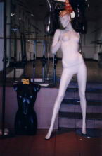 TheLastMannequinLondon2002.jpg